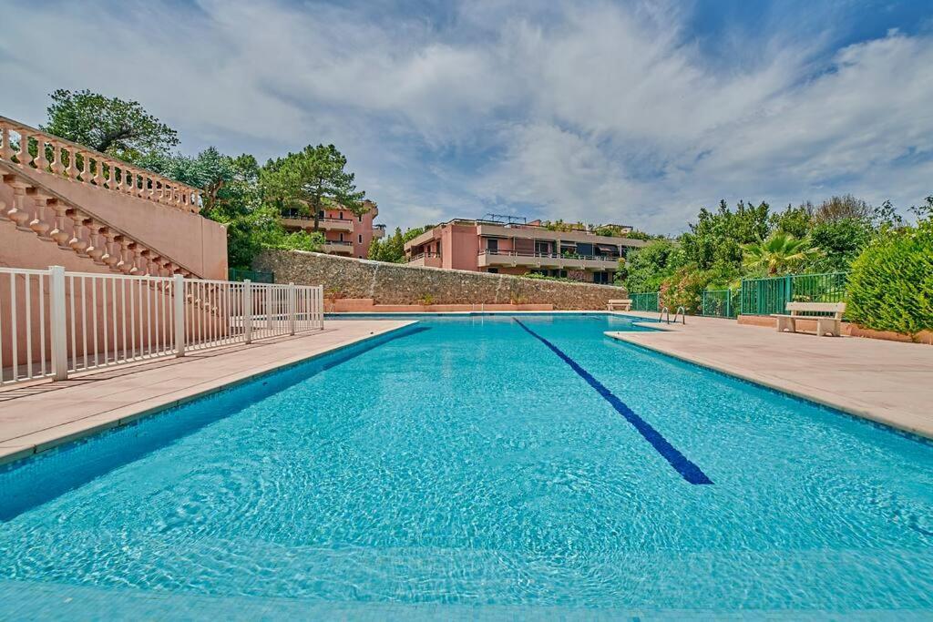 Sunrise -Swimming-Pool-Saint-Tropez Center-Parkingアパートメント エクステリア 写真